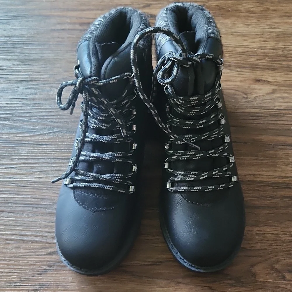New black boots